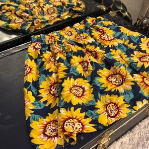 🌻🌻BEAUTIFUL BRANDY MELLVILLE SKIRT
